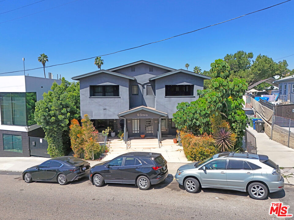 931 Everett Street Property Photo 2