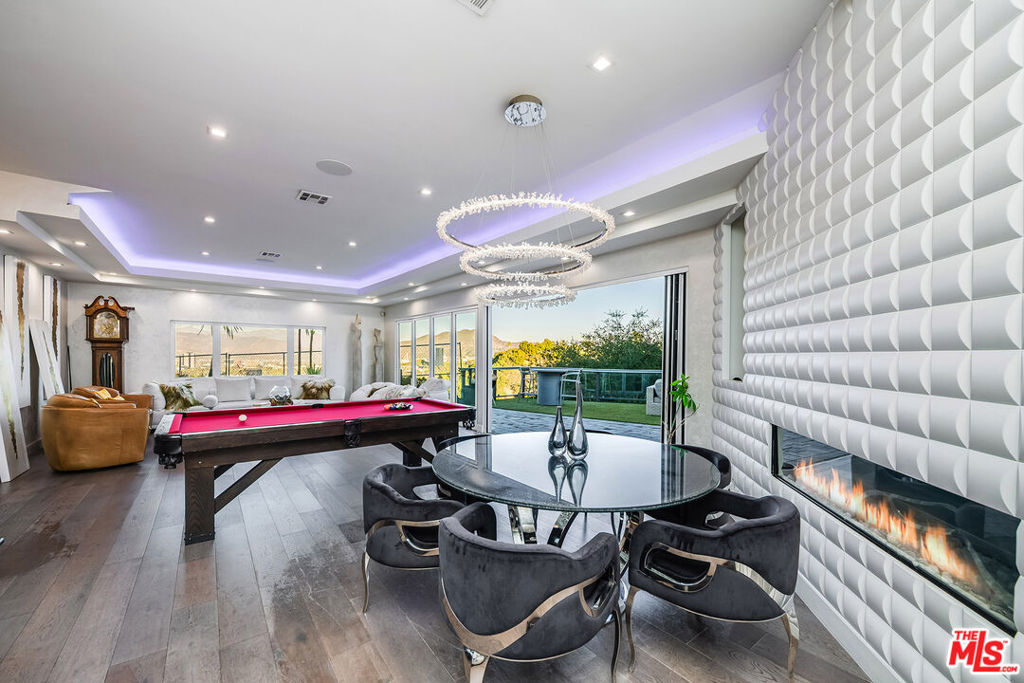 3430 Wrightwood Drive Property Photo 7