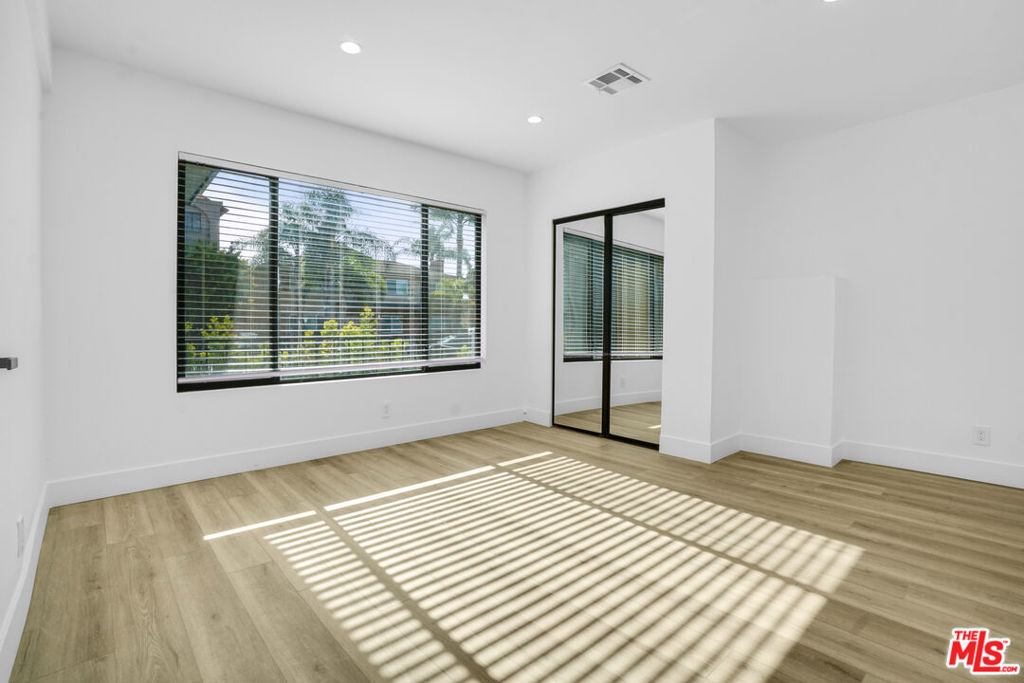 12527 Cranbrook Avenue Property Photo 24