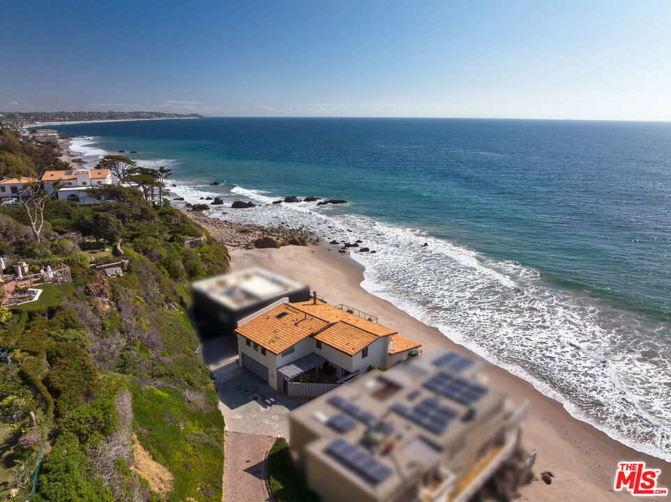 31952 1/2 Pacific Coast Highway Property Photo 4
