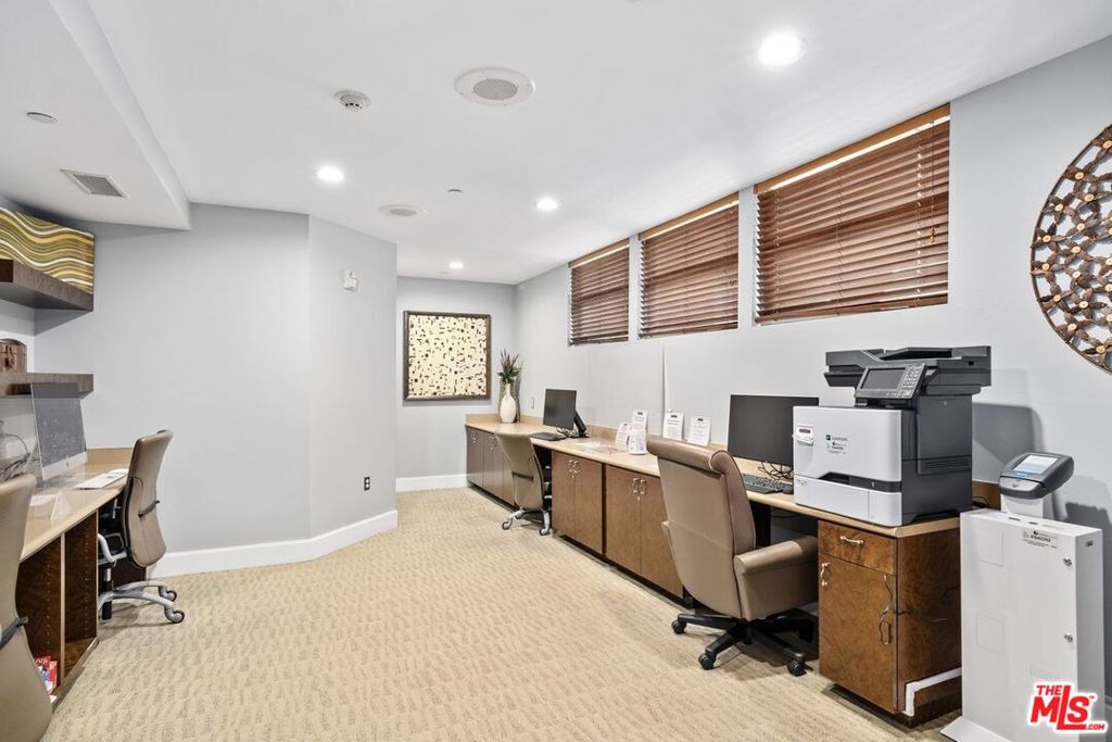 100 S Alameda Street 453 Property Photo 10