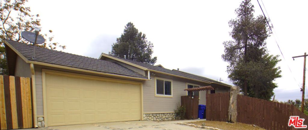 4229 Elliot Trail Property Photo 1