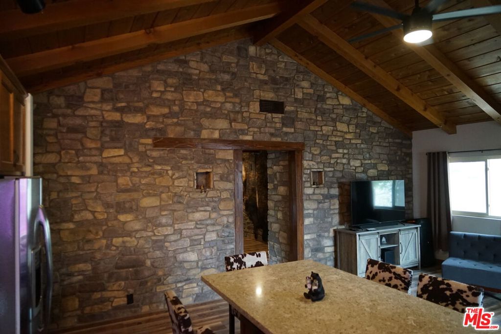 4229 Elliot Trail Property Photo 12