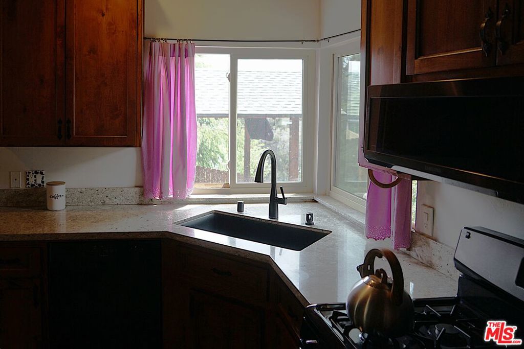 4229 Elliot Trail Property Photo 14