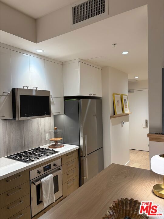 400 S Broadway 917 Property Photo 11