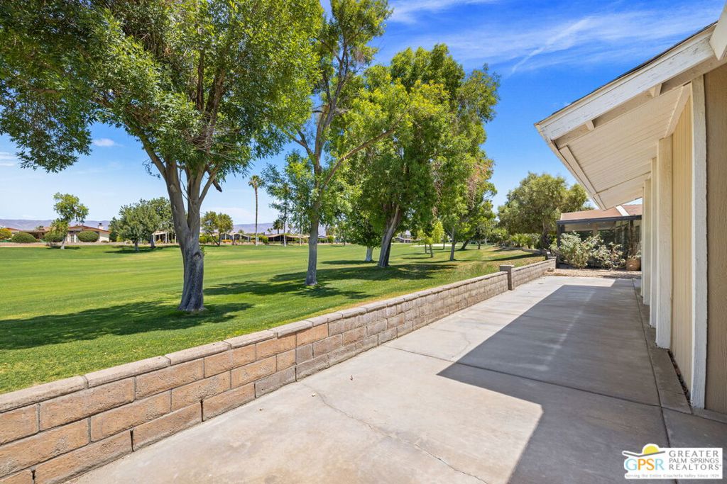 73450 Country Club Drive 211 Property Photo 7