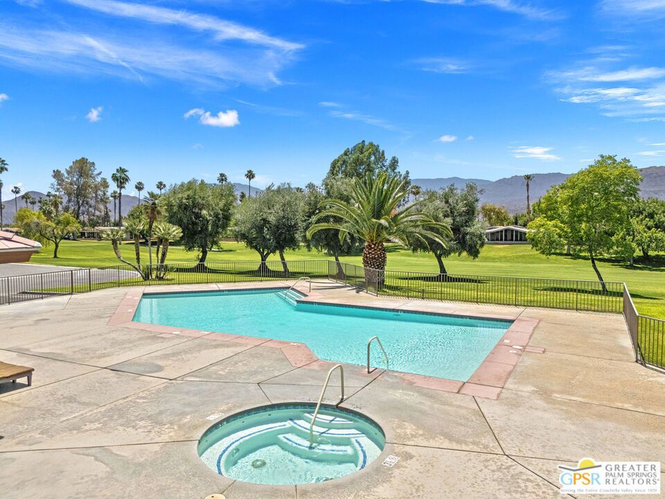 73450 Country Club Drive 211 Property Photo 8