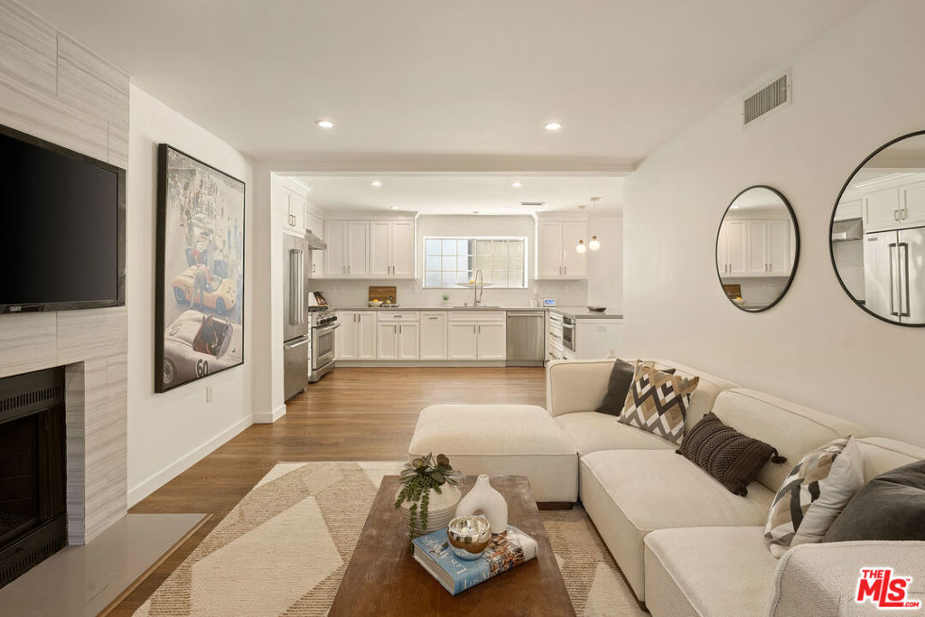 11734 Sunshine Terrace Property Photo 6