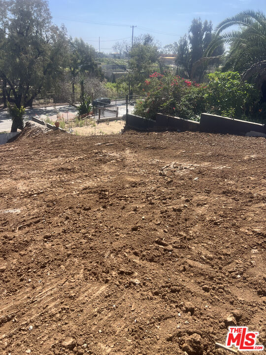 16723 W Sunset Boulevard Property Photo 3