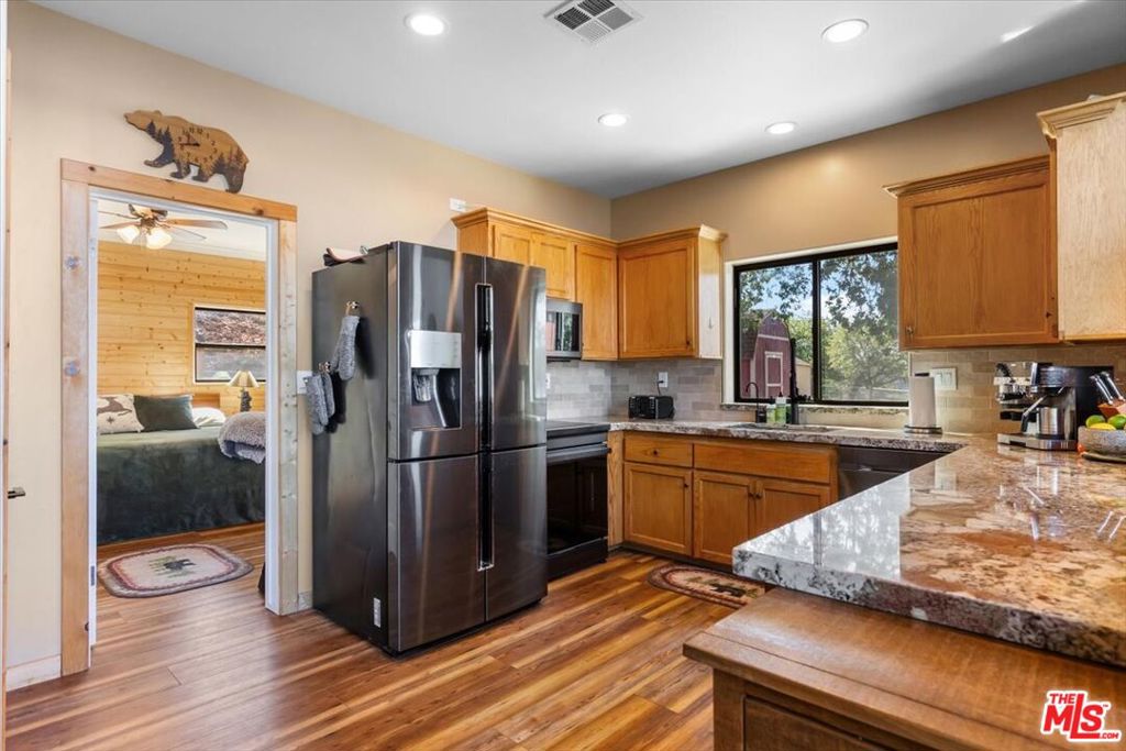 28081 Deertrail Drive Property Photo 13