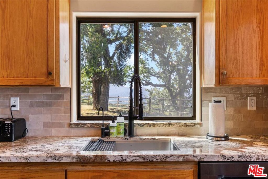 28081 Deertrail Drive Property Photo 14