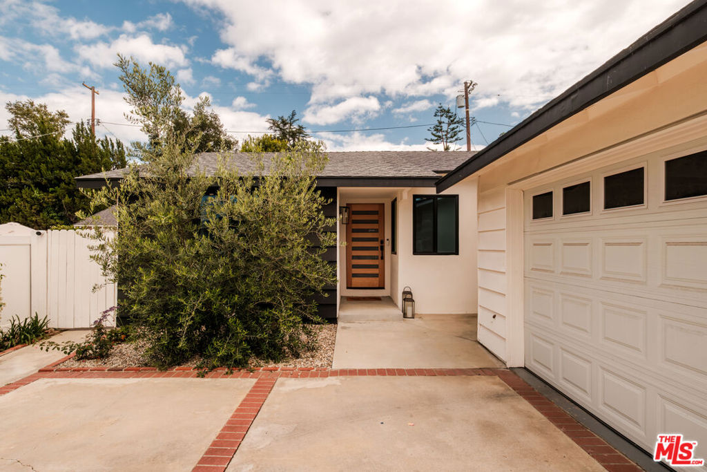 23262 Ostronic Drive Property Photo 40