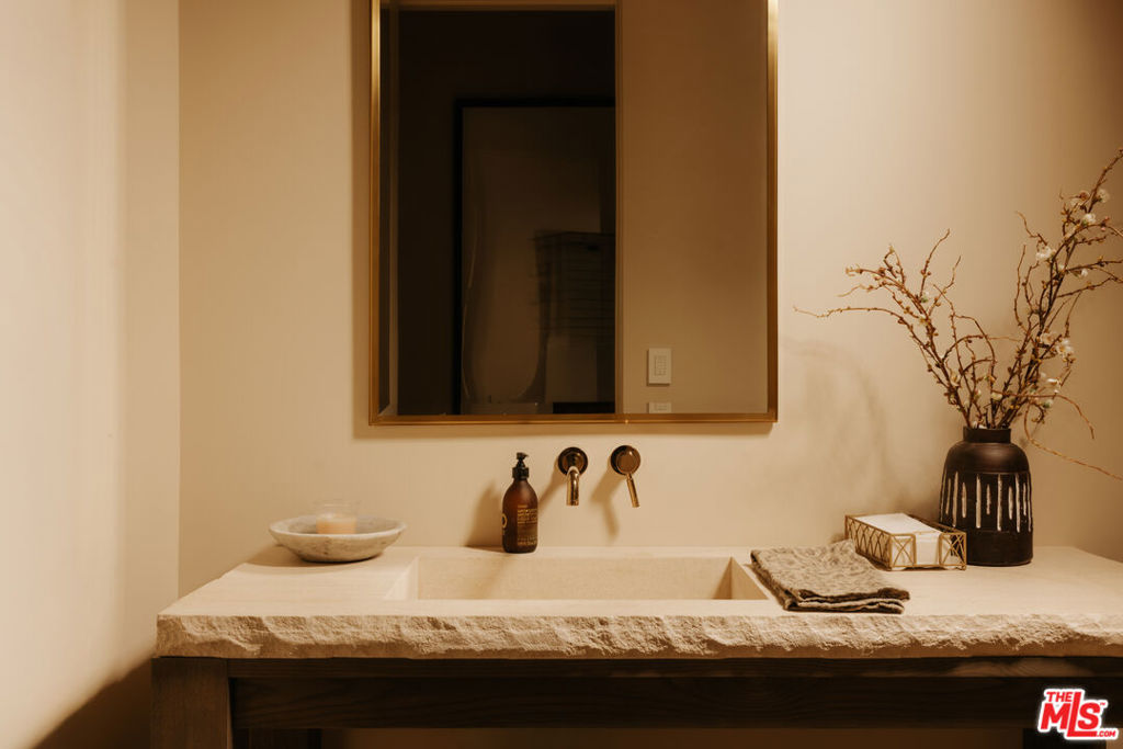 5287 Round Meadow Road Property Photo 13