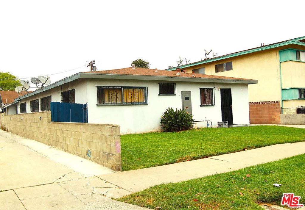 1631 1/2 W 84th Street Property Photo 2