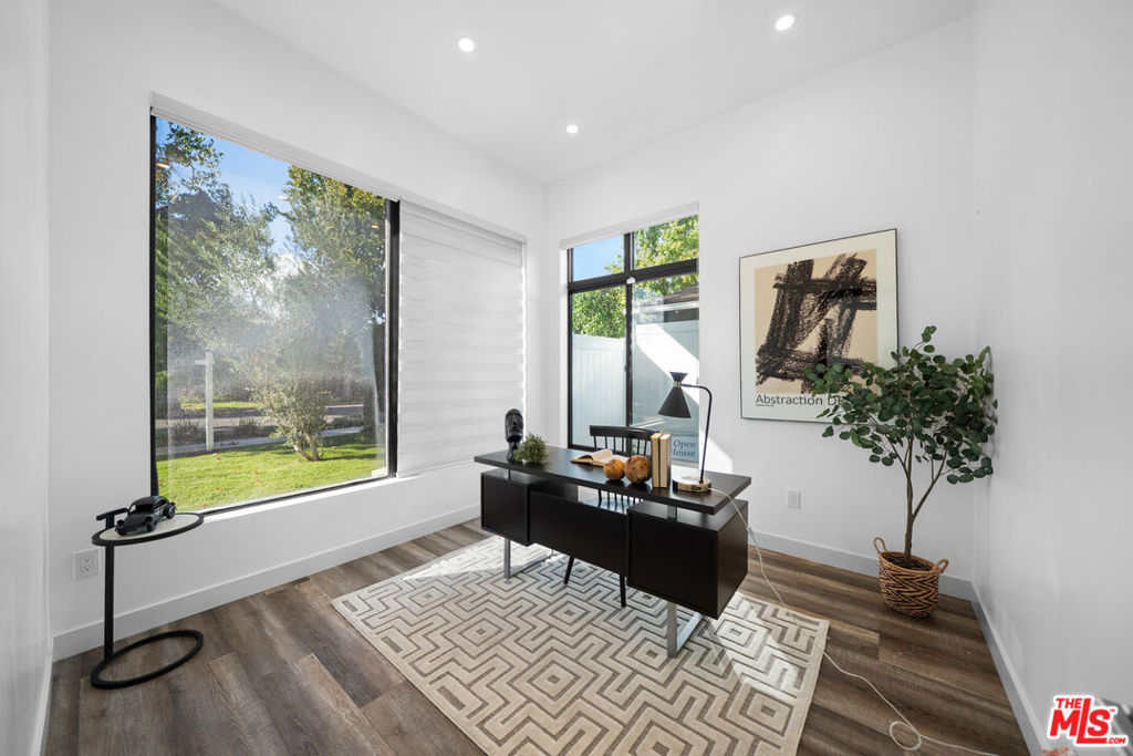 5812 Willis Avenue Property Photo 4