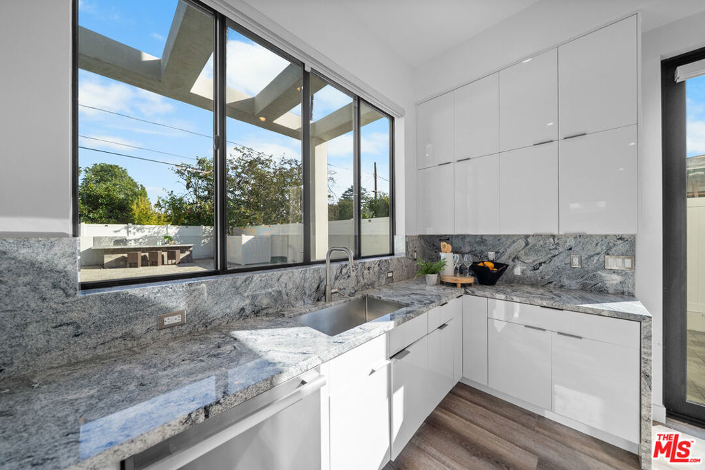 5812 Willis Avenue Property Photo 24