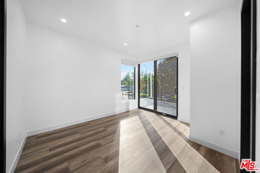 5812 Willis Avenue Property Photo 34