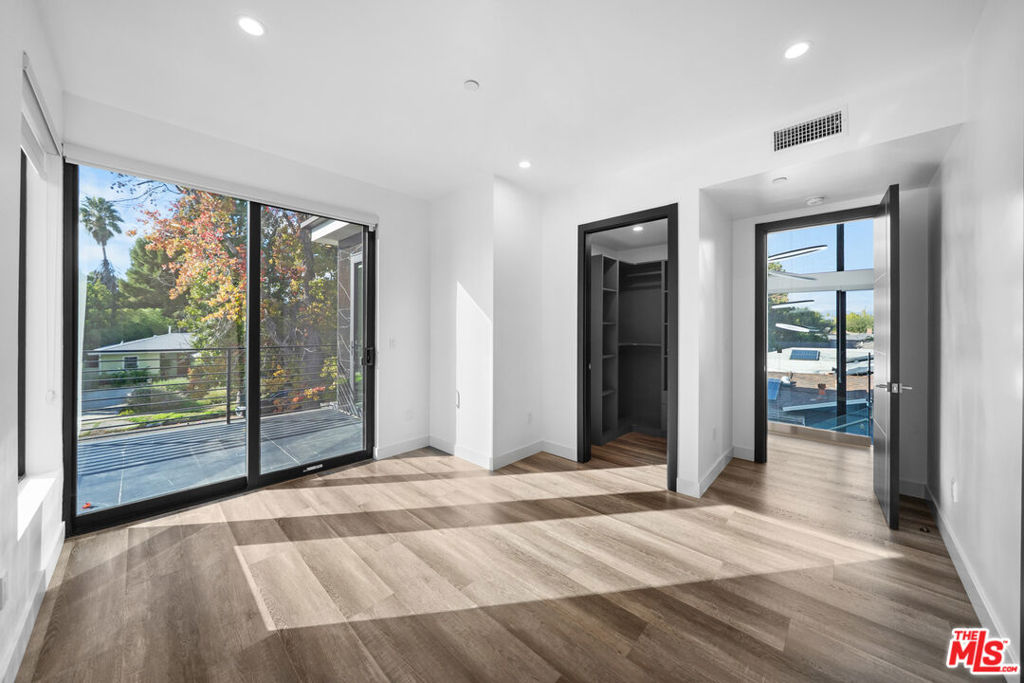 5812 Willis Avenue Property Photo 35