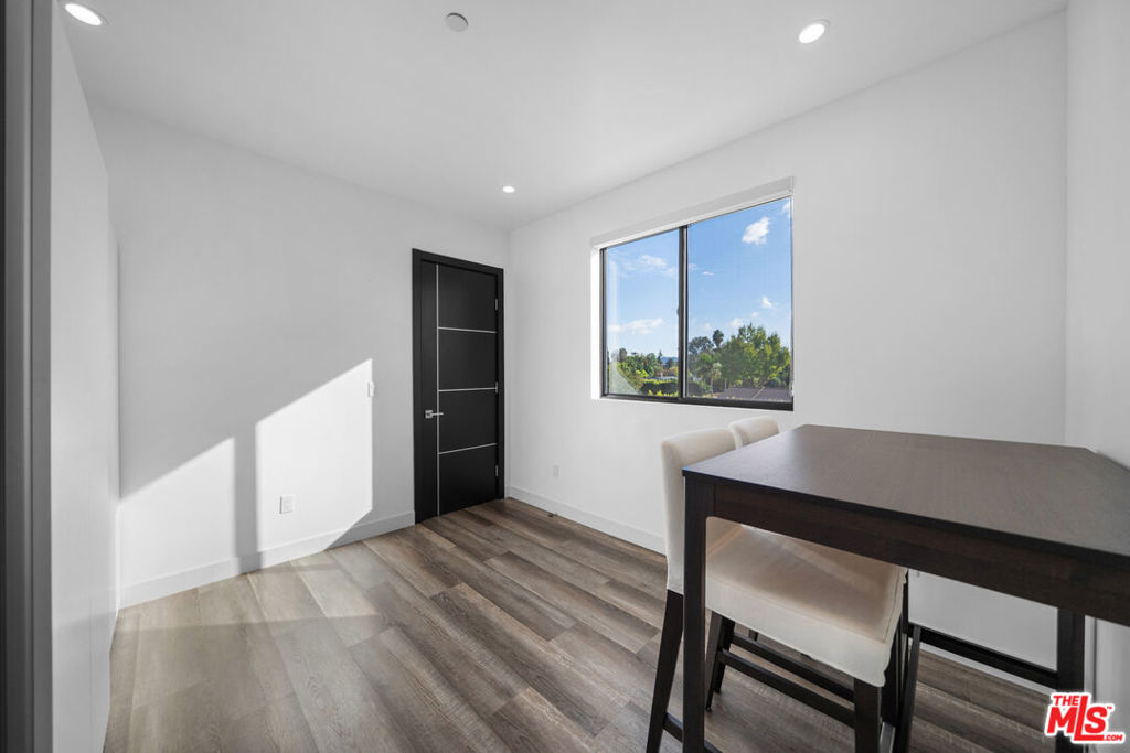 5812 Willis Avenue Property Photo 38