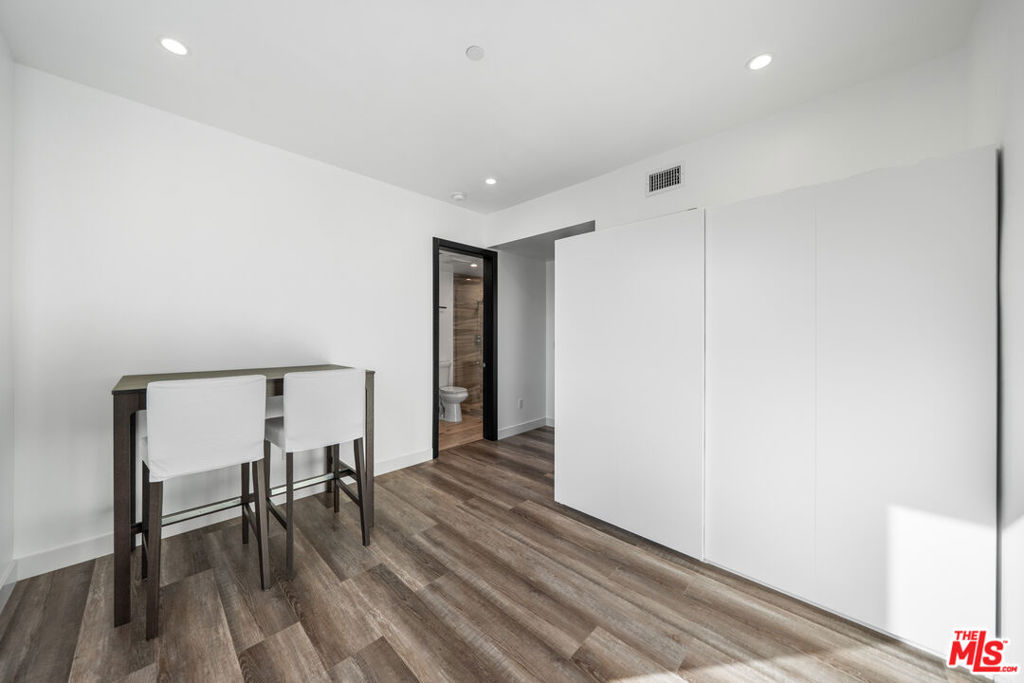 5812 Willis Avenue Property Photo 39
