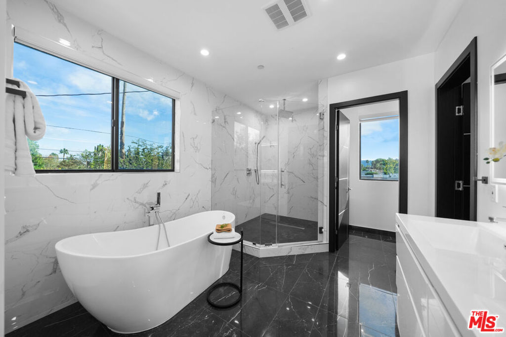 5812 Willis Avenue Property Photo 45