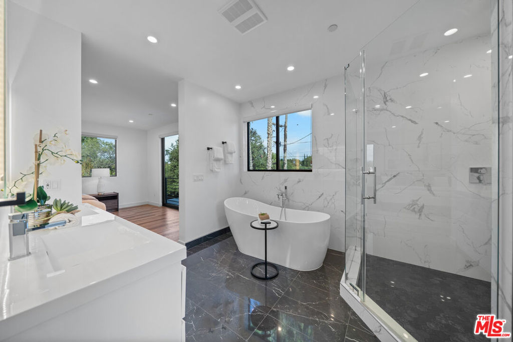 5812 Willis Avenue Property Photo 46