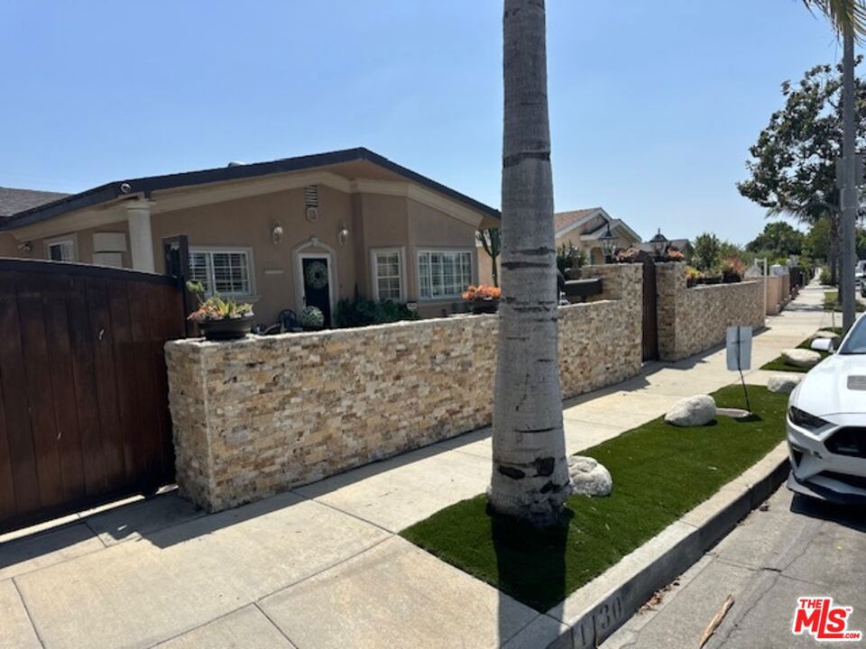 1130 E 66th Street Property Photo 1