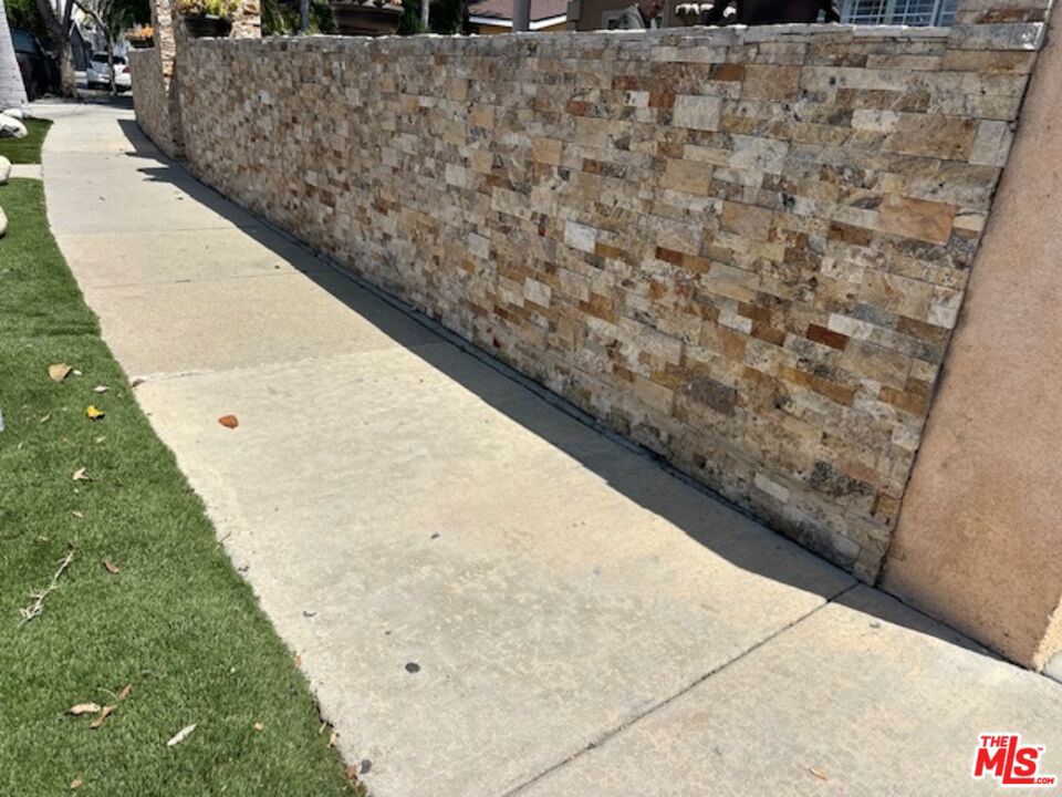 1130 E 66th Street Property Photo 2