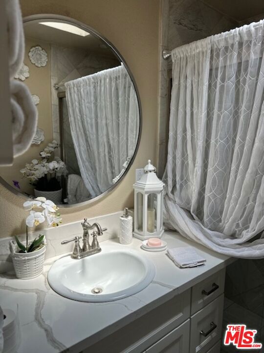 1130 E 66th Street Property Photo 19