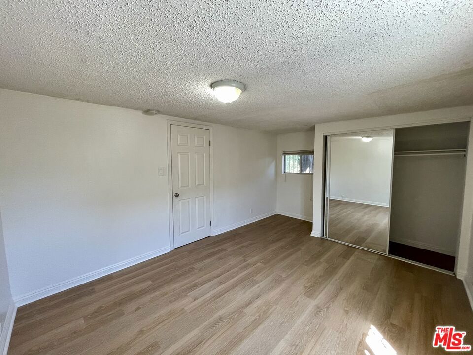3421 Walton Avenue 3421.5 Property Photo 9