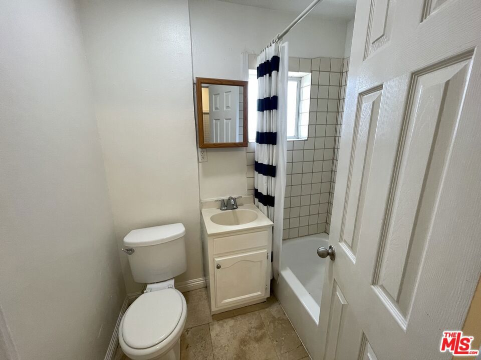 3421 Walton Avenue 3421.5 Property Photo 13