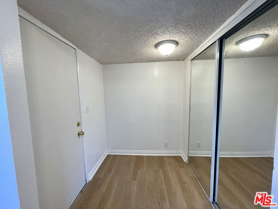 3421 Walton Avenue 3421.5 Property Photo 17