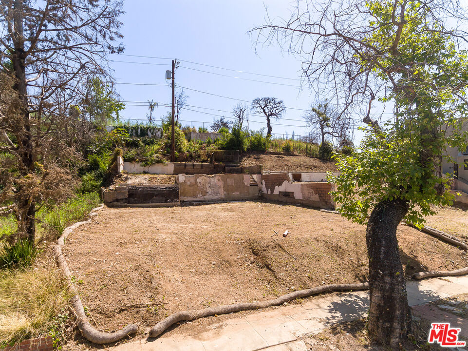 630 Bienveneda Avenue Property Photo 1