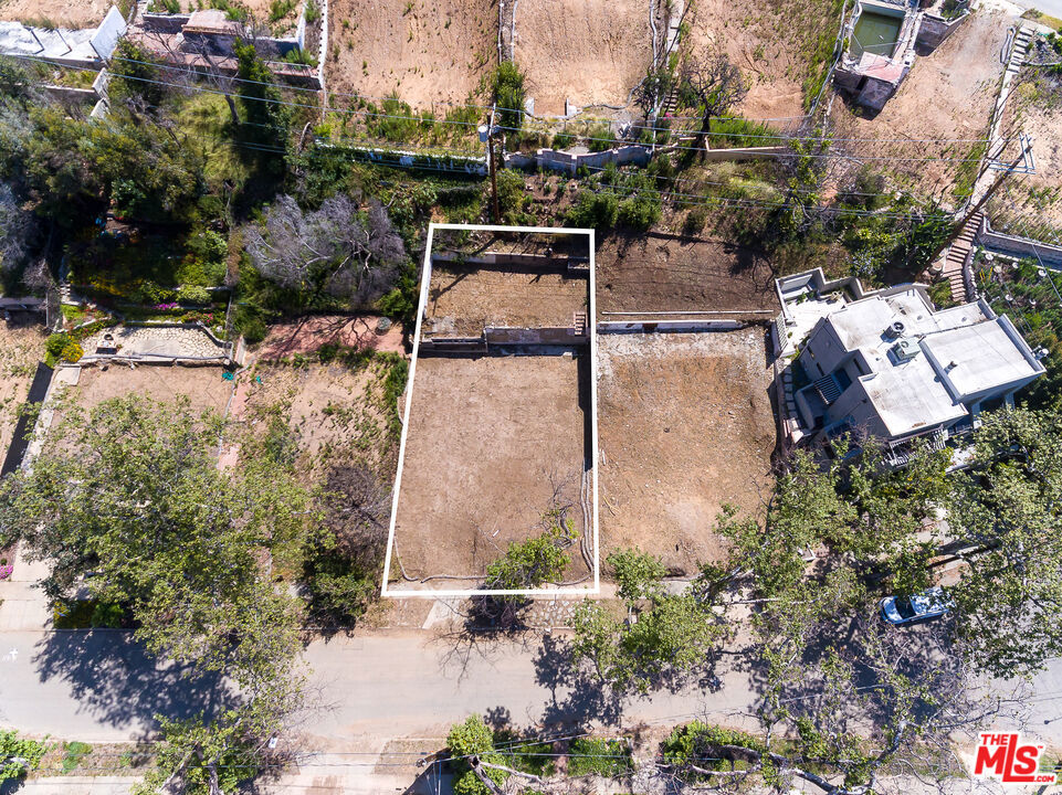 630 Bienveneda Avenue Property Photo 3