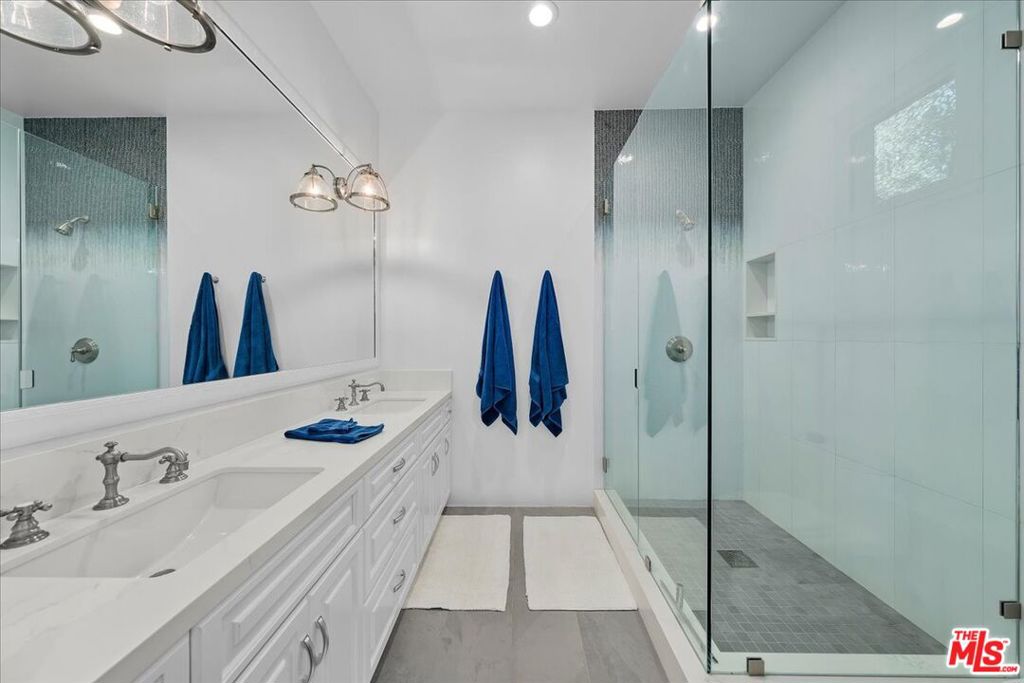 809 Leonard Road Property Photo 48