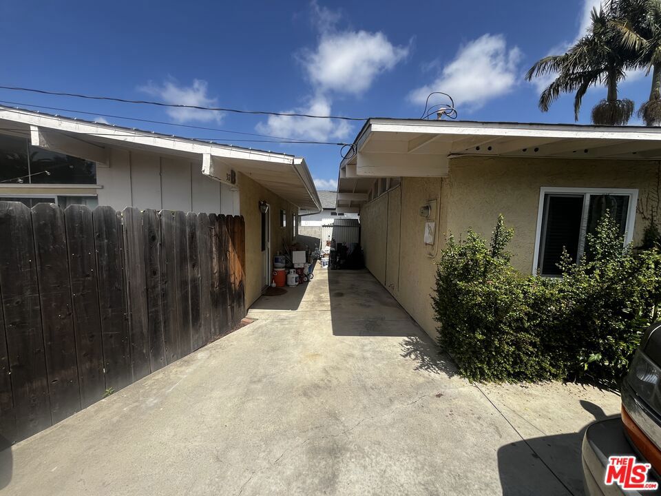 317 University Drive Unitsa,b,c Property Photo 5