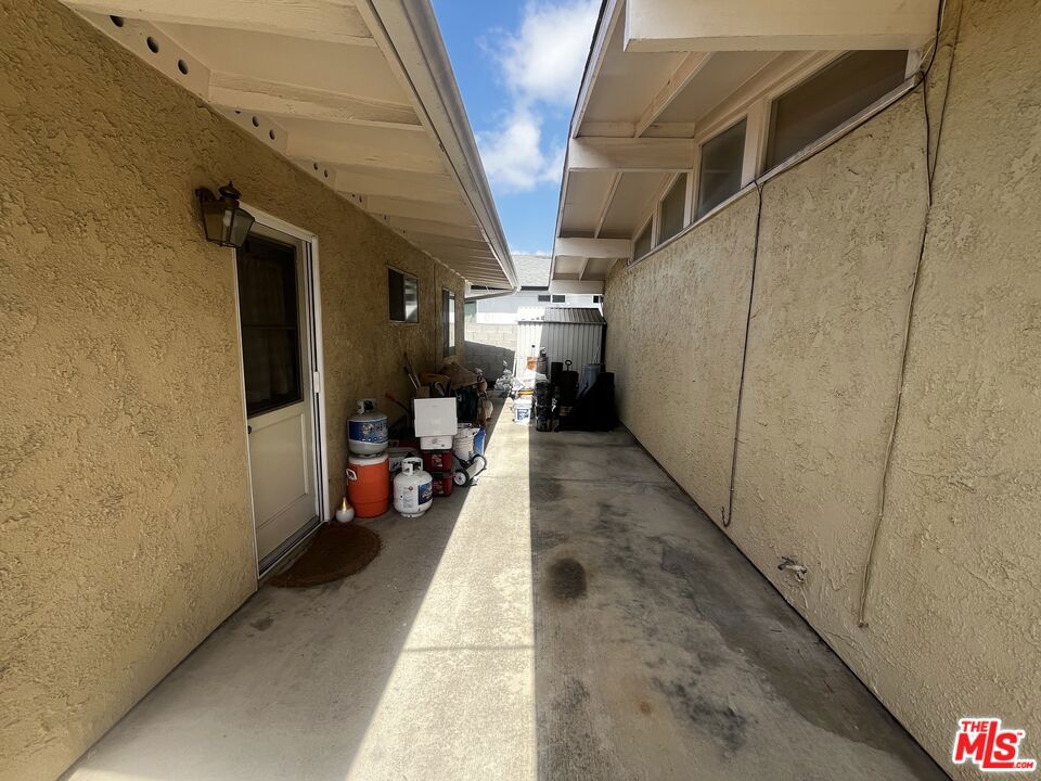 317 University Drive Unitsa,b,c Property Photo 6