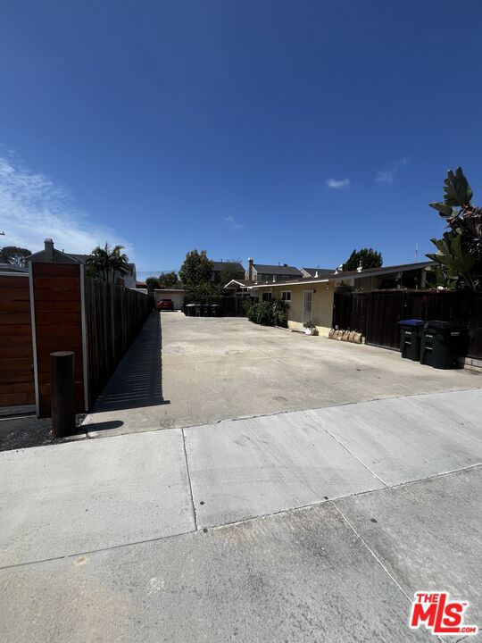 317 University Drive Unitsa,b,c Property Photo 7