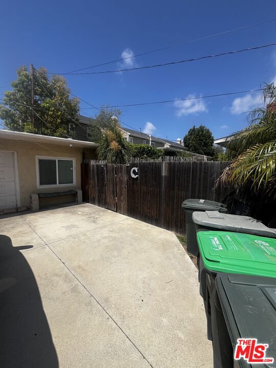 317 University Drive Unitsa,b,c Property Photo 9