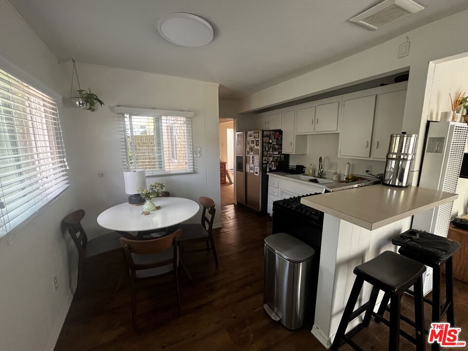 317 University Drive Unitsa,b,c Property Photo 12