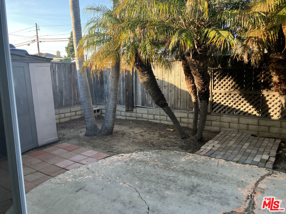 317 University Drive Unitsa,b,c Property Photo 37
