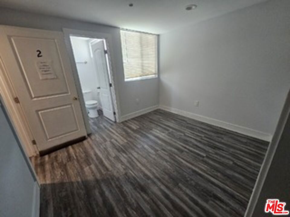 1608 W 36th Place Property Photo 2