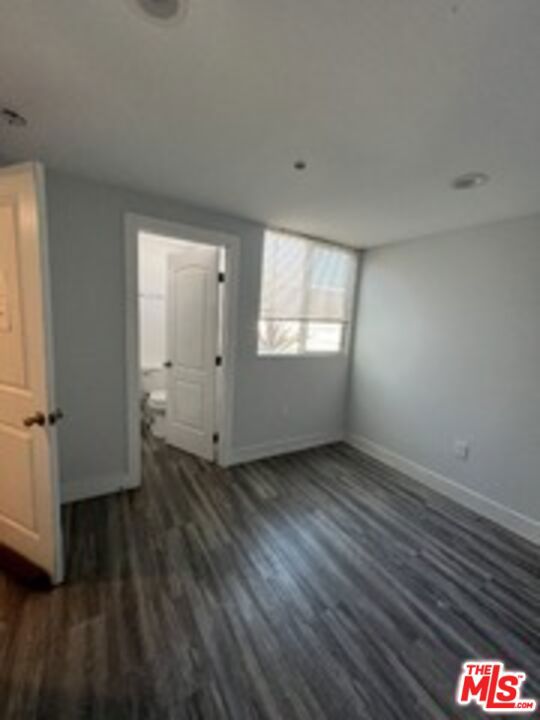 1608 W 36th Place Property Photo 3