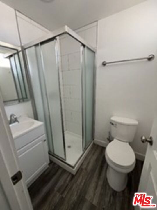 1608 W 36th Place Property Photo 6