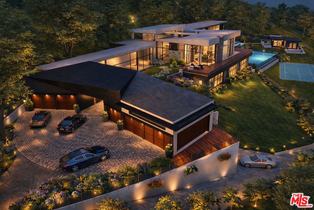 3901 Kanan Road Property Photo 4