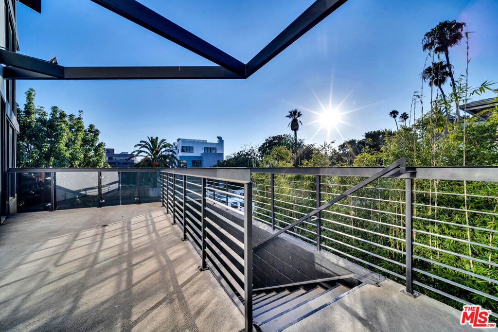 1447 11th Street Property Photo 3