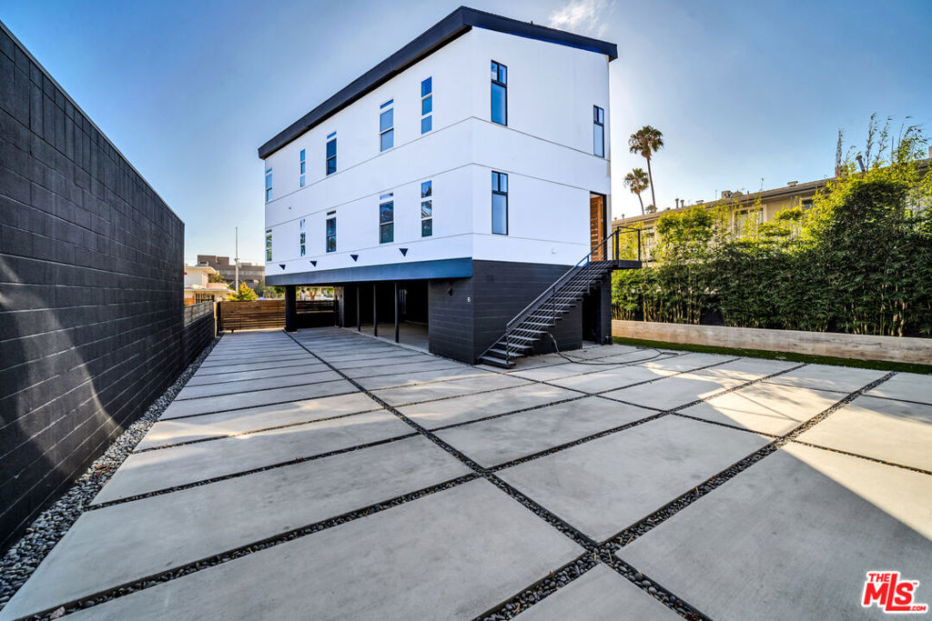 1447 11th Street Property Photo 9
