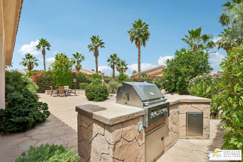 81850 Camino Cantos Property Photo 3