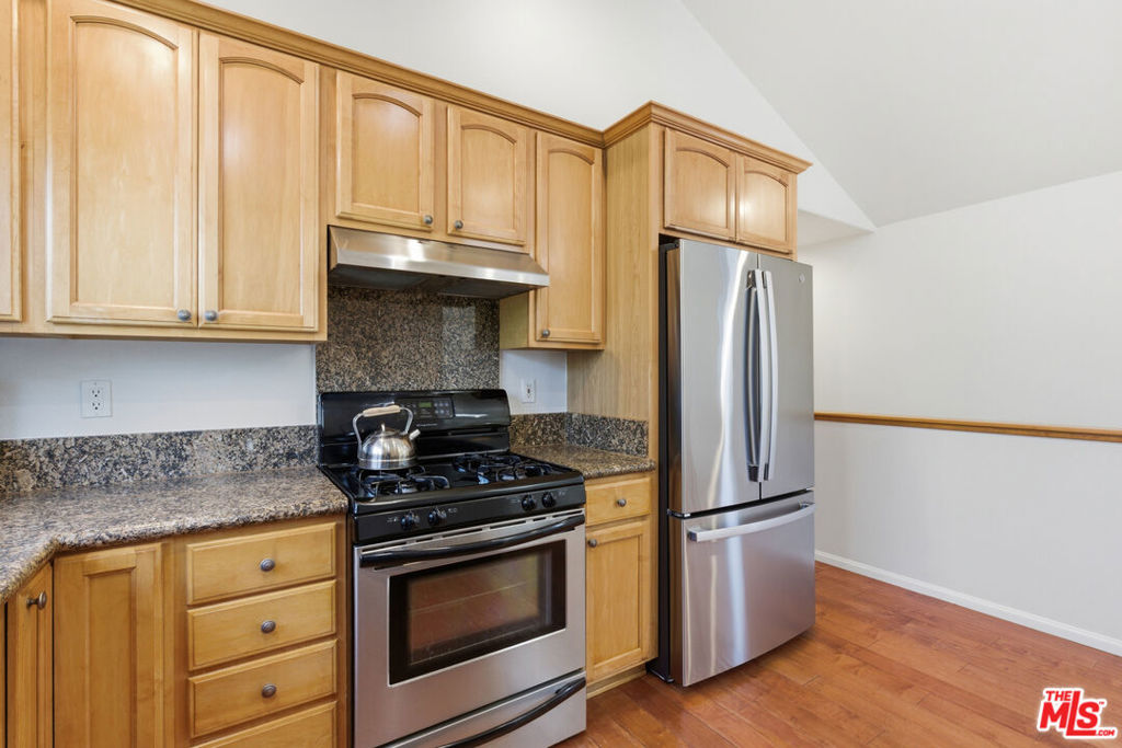 261 Highland Property Photo 8