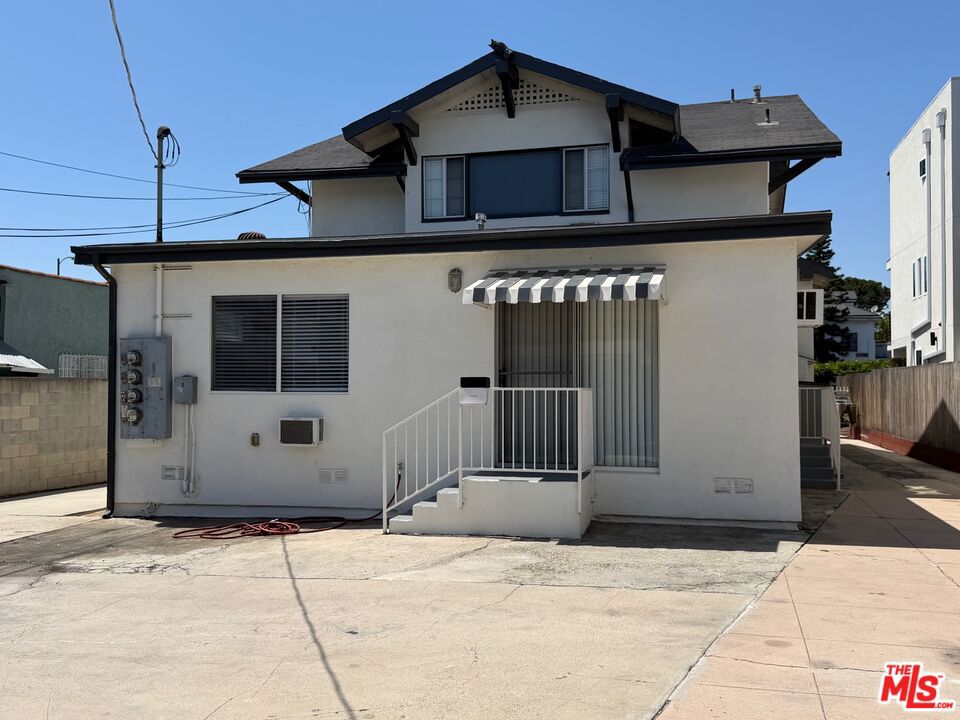 2240 Crenshaw Boulevard C Property Photo 1